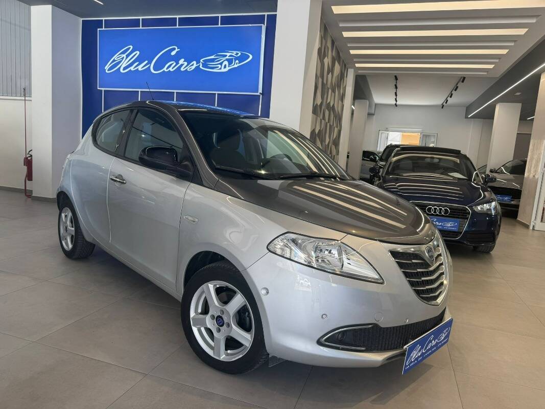Lancia Ypsilon 1.3 mjt Gold s&s 95cv E5+ - Immagine 1