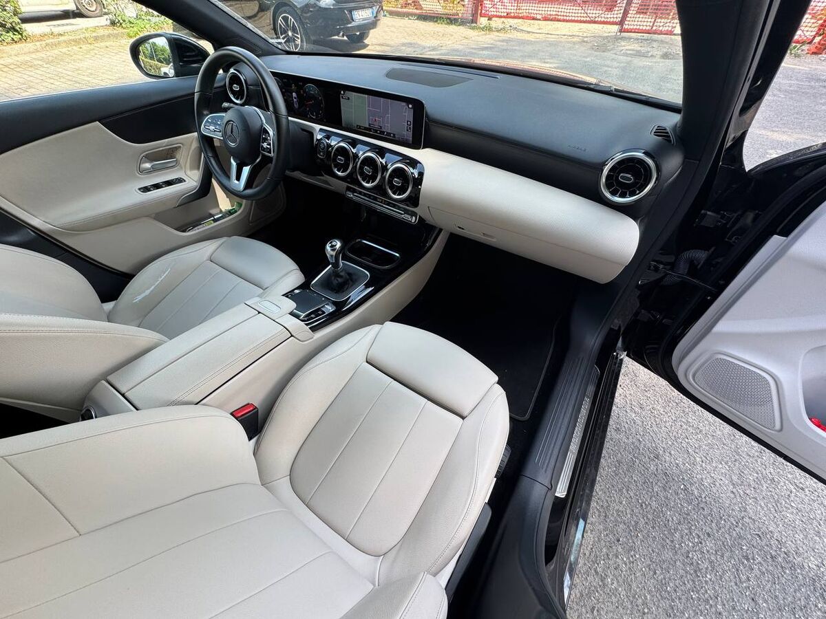 Mercedes A 200 Premium - Immagine 23