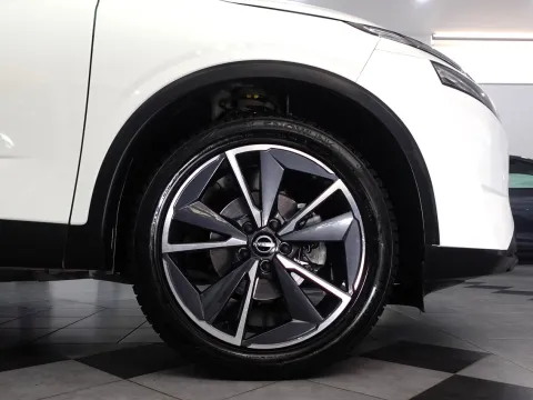 Nissan Qashqai 1.3 mhev Tekna 2wd 158cv xtronic - Immagine 13