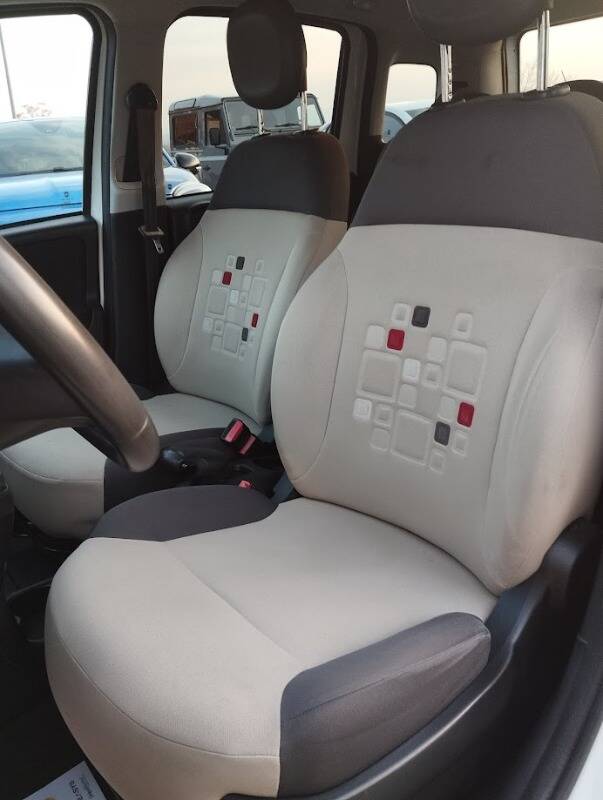Fiat Panda 1.3 mjt 16v Easy s&s 80cv my19 - Immagine 9