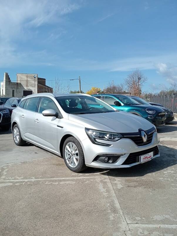 Renault Megane Sporter 1.5 dci energy Intens 110cv edc - Immagine 1