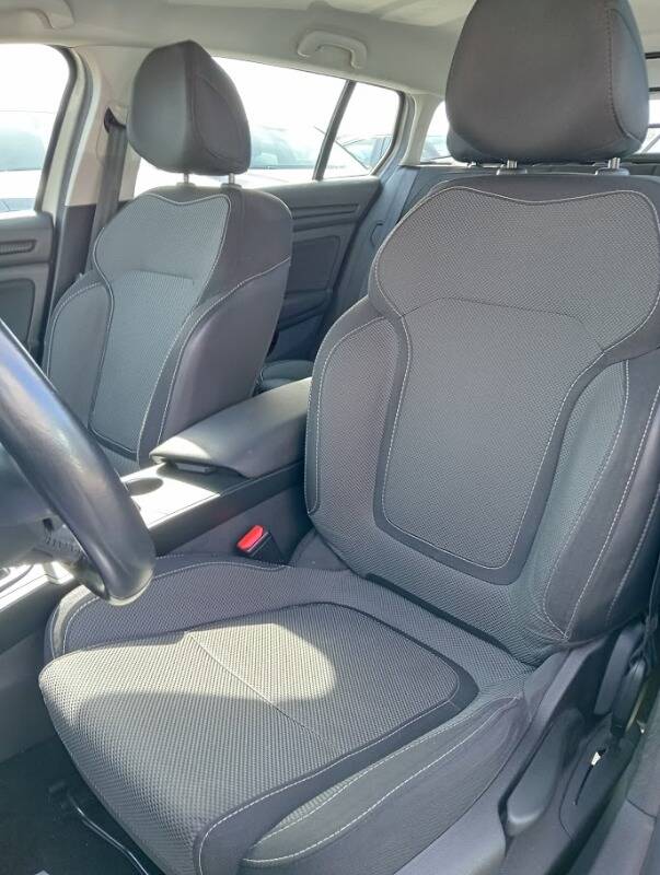 Renault Megane Sporter 1.5 dci energy Intens 110cv edc - Immagine 7