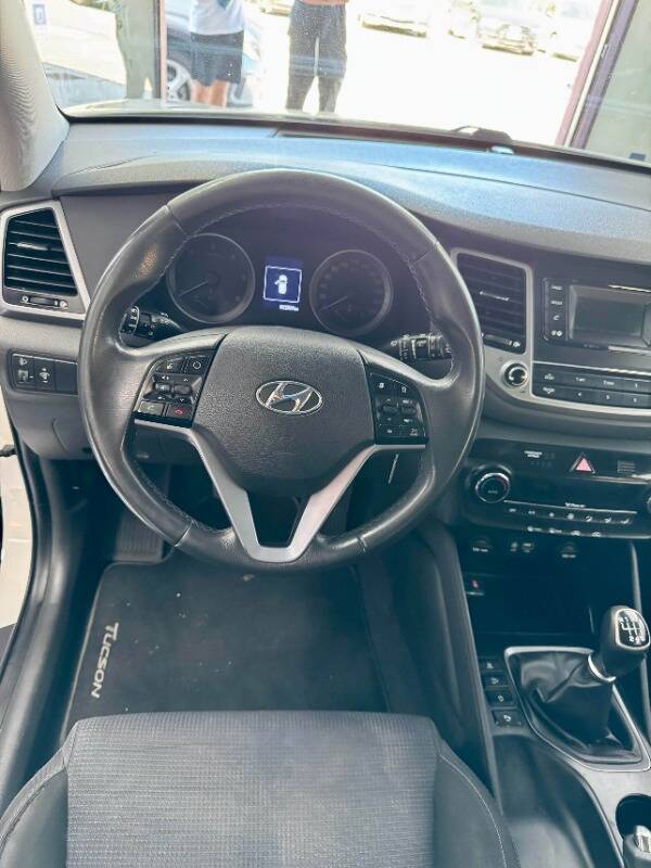Hyundai Tucson 1.7 crdi Comfort 2wd 115cv - Immagine 13