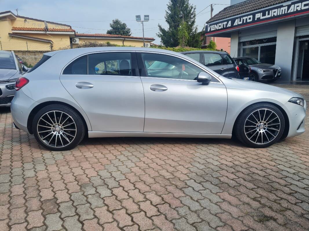 Mercedes A 220 Premium 4matic auto - Immagine 3