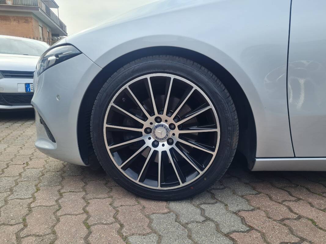 Mercedes A 220 Premium 4matic auto - Immagine 4
