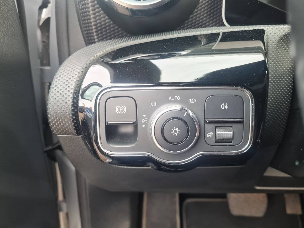 Mercedes A 220 Premium 4matic auto - Immagine 11