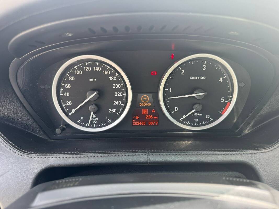 BMW 635d Cabrio auto - Immagine 10