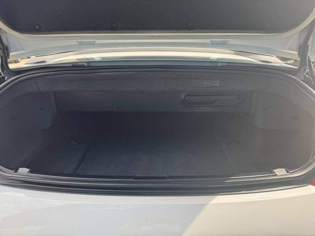 BMW 635d Cabrio auto - Immagine 13