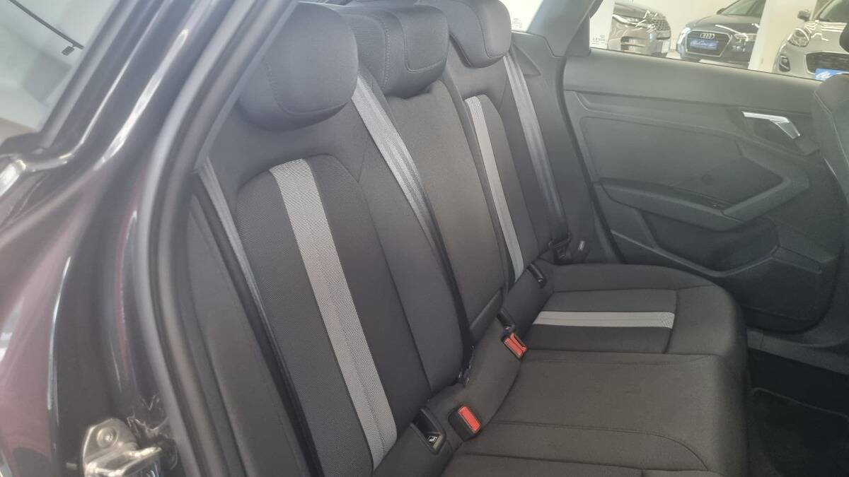 Audi A3 Sportback 35 2.0 tdi Business s-tronic - Immagine 14