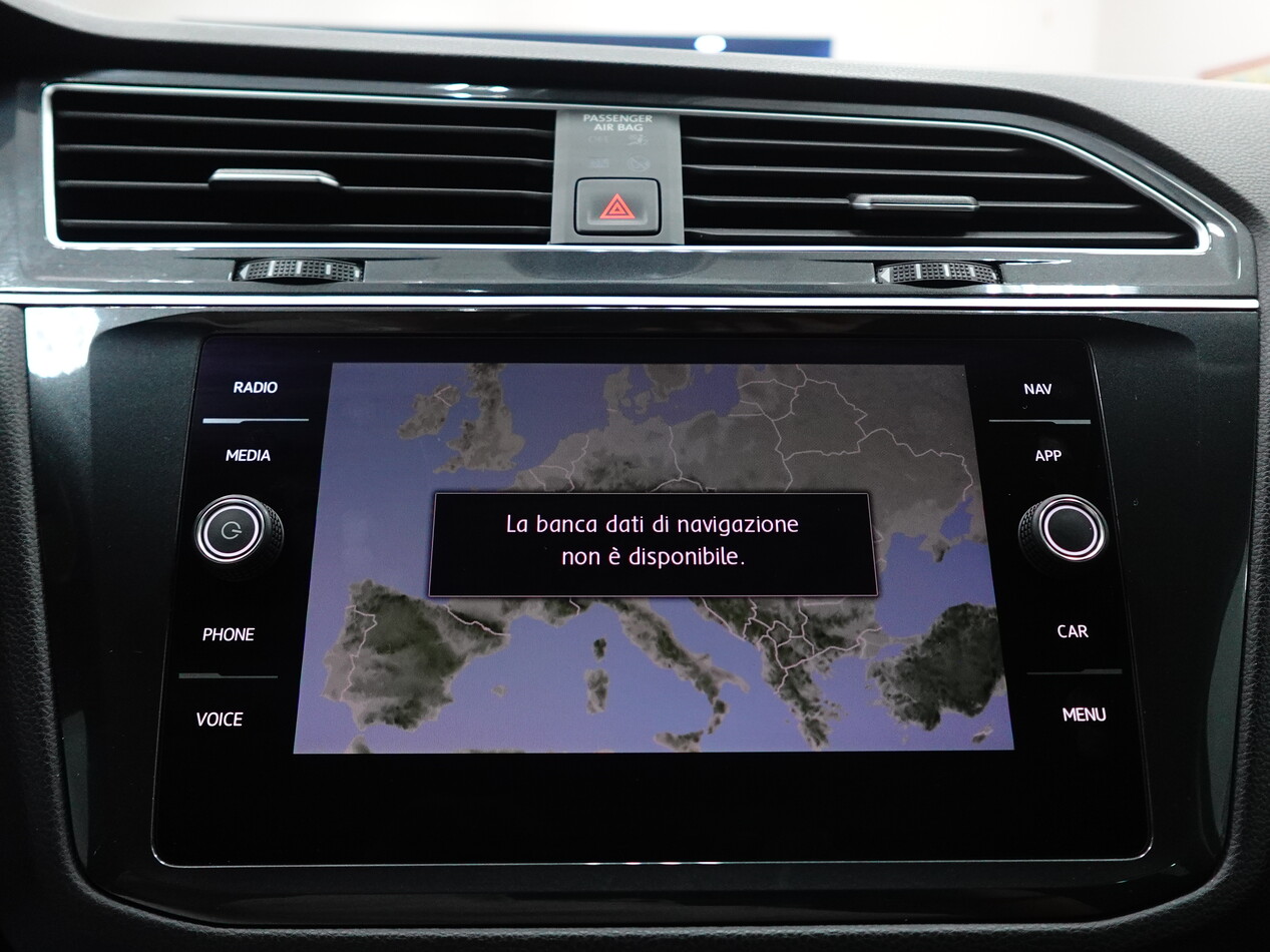 Volkswagen Tiguan 2.0 tdi Business 150cv - Immagine 20