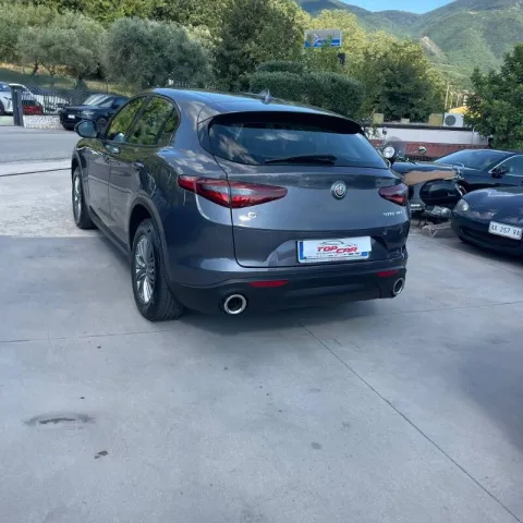 Alfa Romeo Stelvio 2.2 t Business Q4 190cv auto my19 - Immagine 6