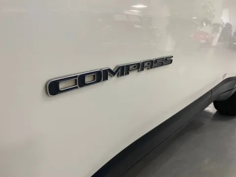 Jeep Compass 2.0 mjt Limited 4wd 140cv auto - Immagine 9