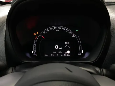 Toyota Aygo X 1.0 Trend 72cv s-cvt - Immagine 15