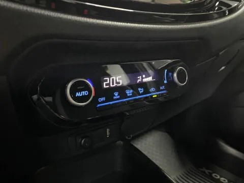 Toyota Aygo X 1.0 Trend 72cv s-cvt - Immagine 18