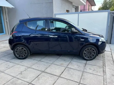 Lancia Ypsilon 1.2 Gold ecochic Gpl 69cv my19 - Immagine 6