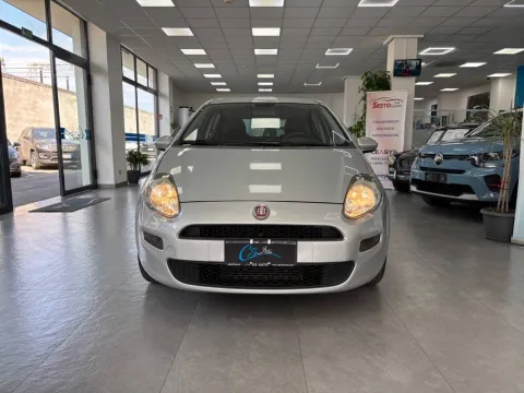 Fiat Punto 5p 1.3 mjt 16v Young 75cv - Immagine 2