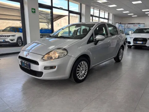 Fiat Punto 5p 1.3 mjt 16v Young 75cv - Immagine 3