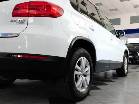Volkswagen Tiguan 2.0 tdi bm Sport&Style 110cv E6 - Immagine 8