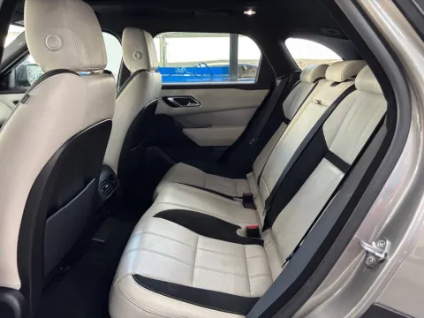 Land Rover Range Rover Velar 2.0d i4 R-Dynamic HSE 240cv auto my19 - Immagine 11