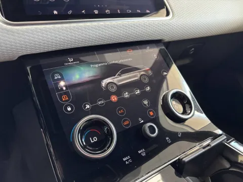 Land Rover Range Rover Velar 2.0d i4 R-Dynamic HSE 240cv auto my19 - Immagine 16