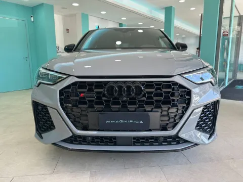 Audi Q3 Sportback RS 2.5 quattro s-tronic - Immagine 3