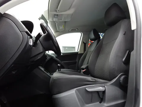 Volkswagen Tiguan 2.0 tdi bm Sport&Style 110cv E6 - Immagine 23