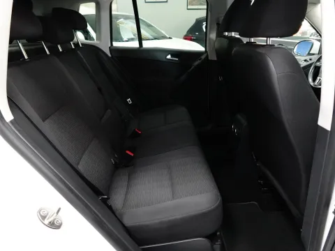 Volkswagen Tiguan 2.0 tdi bm Sport&Style 110cv E6 - Immagine 26