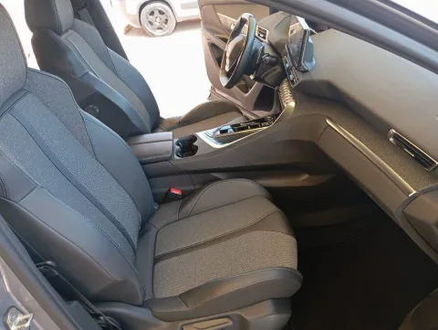 Peugeot 3008 1.5 bluehdi Allure Pack s&s 130cv eat8 - Immagine 9