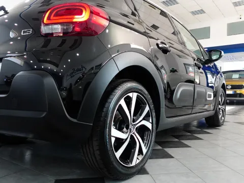 Citroen C3 1.2 puretech Shine Pack s&s 110cv my20 - Immagine 10