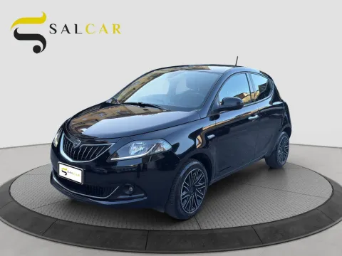 Lancia Ypsilon 1.0 firefly hybrid Gold s&s 70cv 5p.ti - Immagine 1