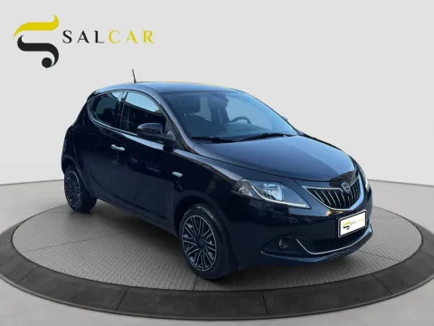 Lancia Ypsilon 1.0 firefly hybrid Gold s&s 70cv 5p.ti - Immagine 3
