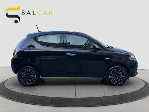 Lancia Ypsilon 1.0 firefly hybrid Gold s&s 70cv 5p.ti - Immagine 5