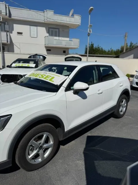 Audi Q2 30 2.0 tdi Business s-tronic - Immagine 3