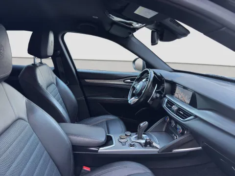 Alfa Romeo Stelvio 2.2 t Sprint Q4 190cv auto - Immagine 11