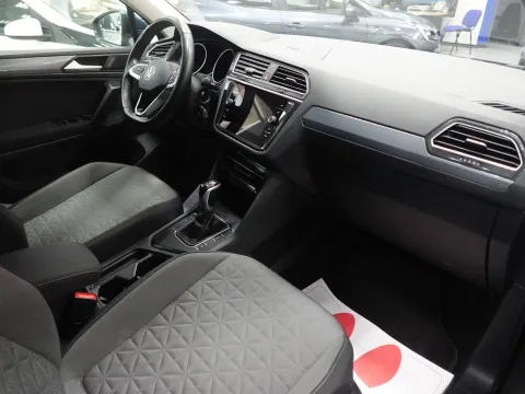 Volkswagen Tiguan 2.0 tdi Life 150cv dsg - Immagine 29