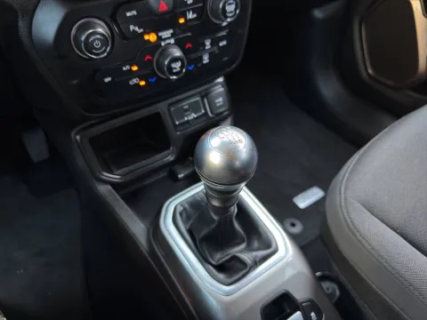 Jeep Renegade 1.6 mjt Limited 2wd 130cv - Immagine 19