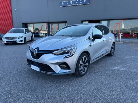Renault Clio 1.6 E-Tech hybrid Serie limitata 140cv auto - Immagine 1