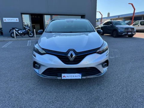 Renault Clio 1.6 E-Tech hybrid Serie limitata 140cv auto - Immagine 4