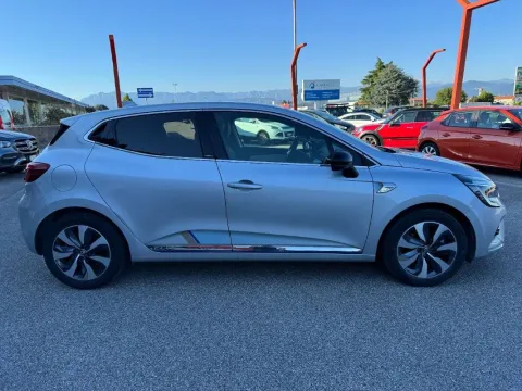 Renault Clio 1.6 E-Tech hybrid Serie limitata 140cv auto - Immagine 5