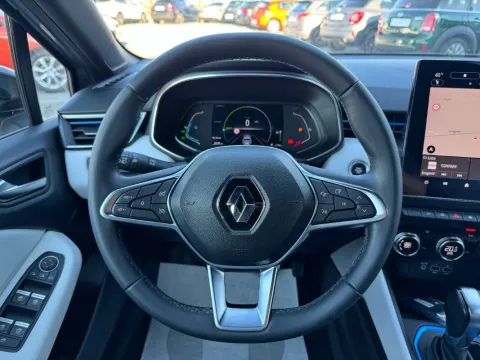 Renault Clio 1.6 E-Tech hybrid Serie limitata 140cv auto - Immagine 18