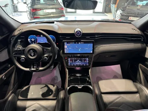 Maserati Grecale 2.0 mhev Modena 330cv auto - Immagine 12