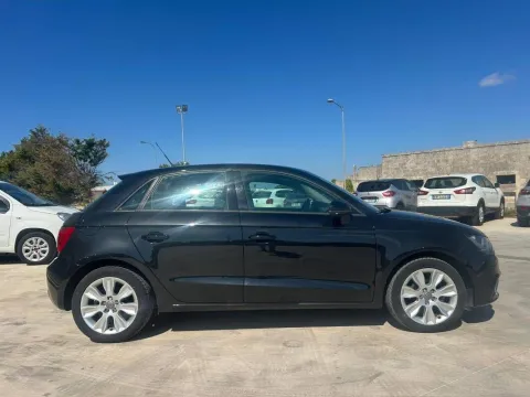 Audi A1 Sportback 1.6 tdi Attraction 90cv - Immagine 7