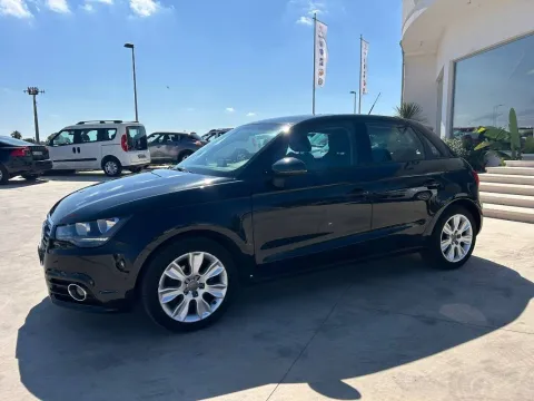 Audi A1 Sportback 1.6 tdi Attraction 90cv - Immagine 13