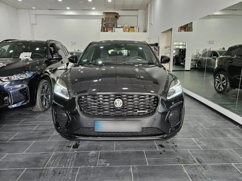 Jaguar E-Pace 2.0d i4 mhev R-Dynamic SE awd 163cv auto - Immagine 3