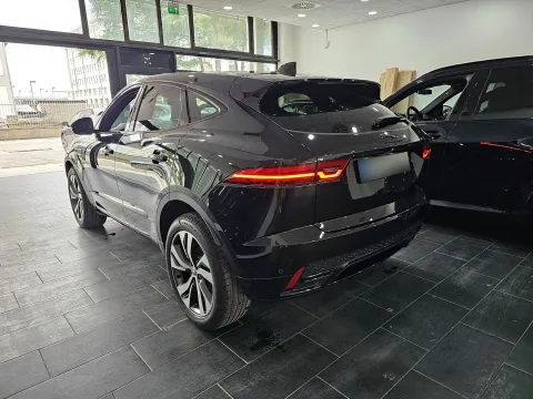 Jaguar E-Pace 2.0d i4 mhev R-Dynamic SE awd 163cv auto - Immagine 5