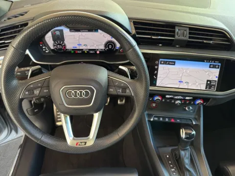 Audi Q3 Sportback RS 2.5 quattro s-tronic - Immagine 11