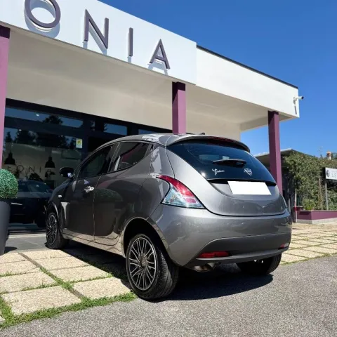 Lancia Ypsilon 1.2 Gold Plus Gpl 69cv - Immagine 4