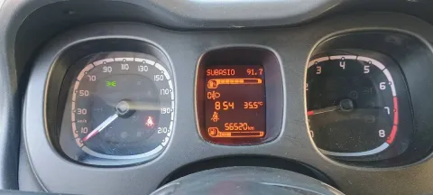 Fiat Panda 1.0 firefly hybrid City Life s&s 70cv 5p.ti - Immagine 12