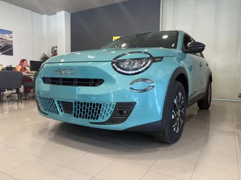 Fiat 600 1.2 hybrid 110cv auto - Immagine 5