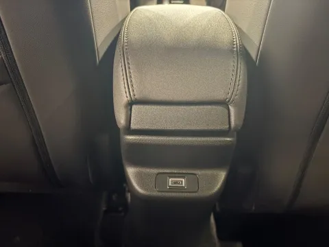 Alfa Romeo Junior 1.2 ibrida Speciale 145cv edct6 - Immagine 10